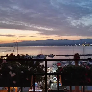 https://appartamenti-lungomare-garibaldi.sicilyhotelsitaly.net
